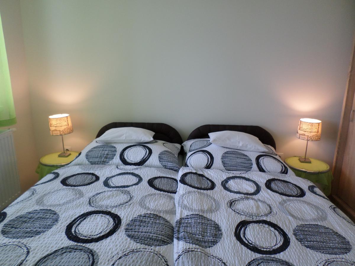 Lakoparki Apartman Veszprem Ngoại thất bức ảnh